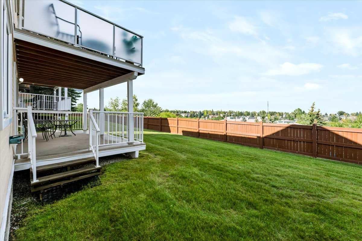 36, 140 Strathaven Circle SW