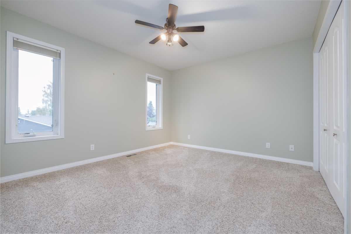 36 Sandpiper Way NW