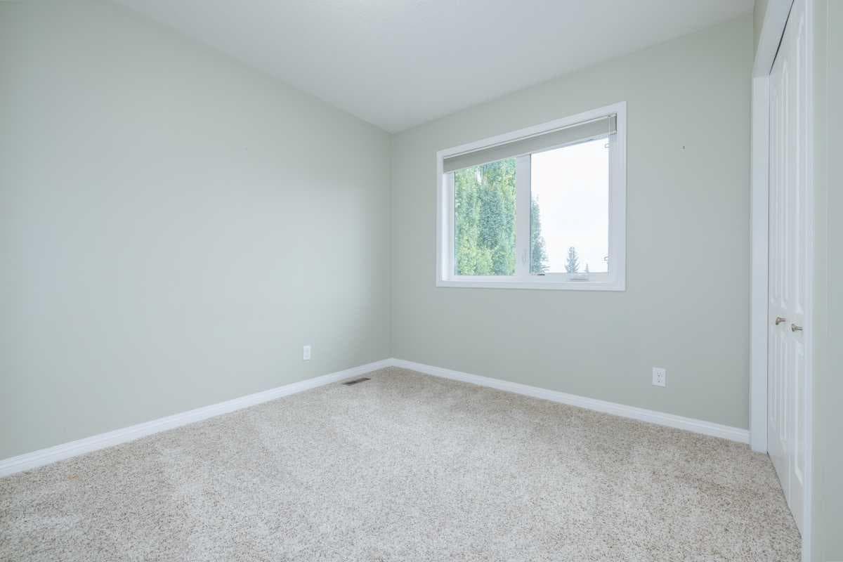 36 Sandpiper Way NW