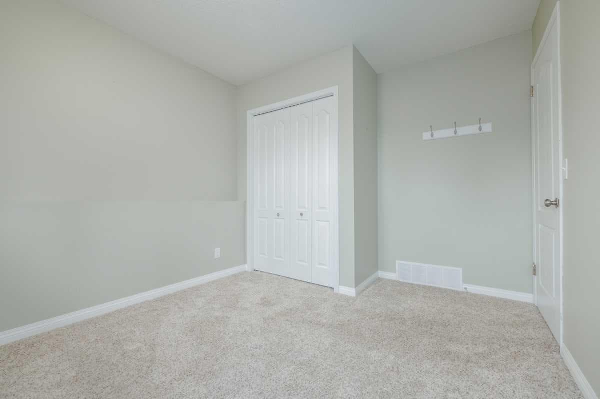 36 Sandpiper Way NW