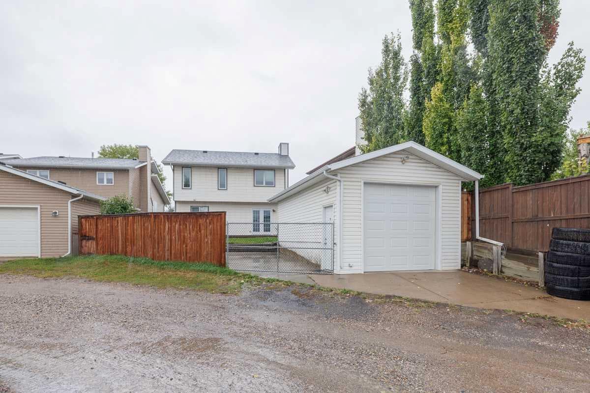 36 Sandpiper Way NW