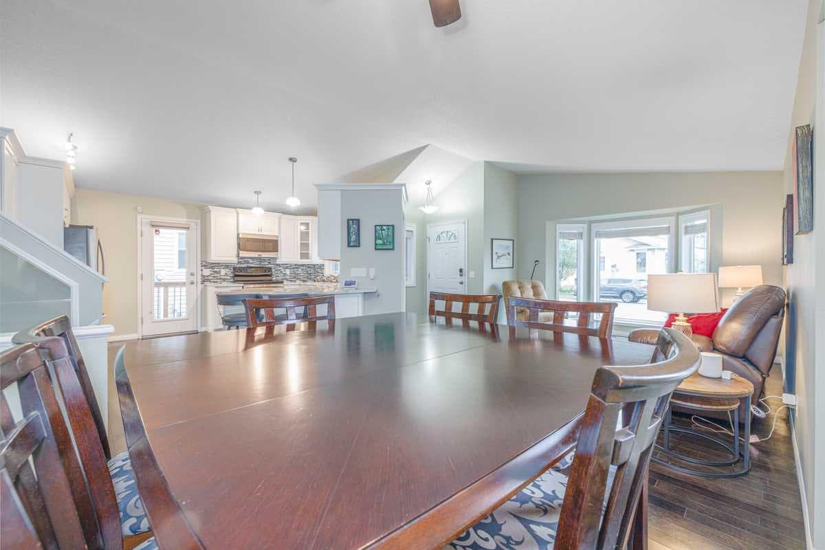 36 Sandpiper Way NW