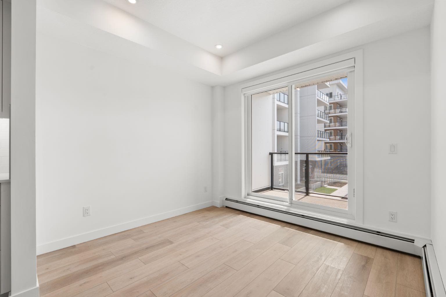 4214, 150 Carrington Gate NW