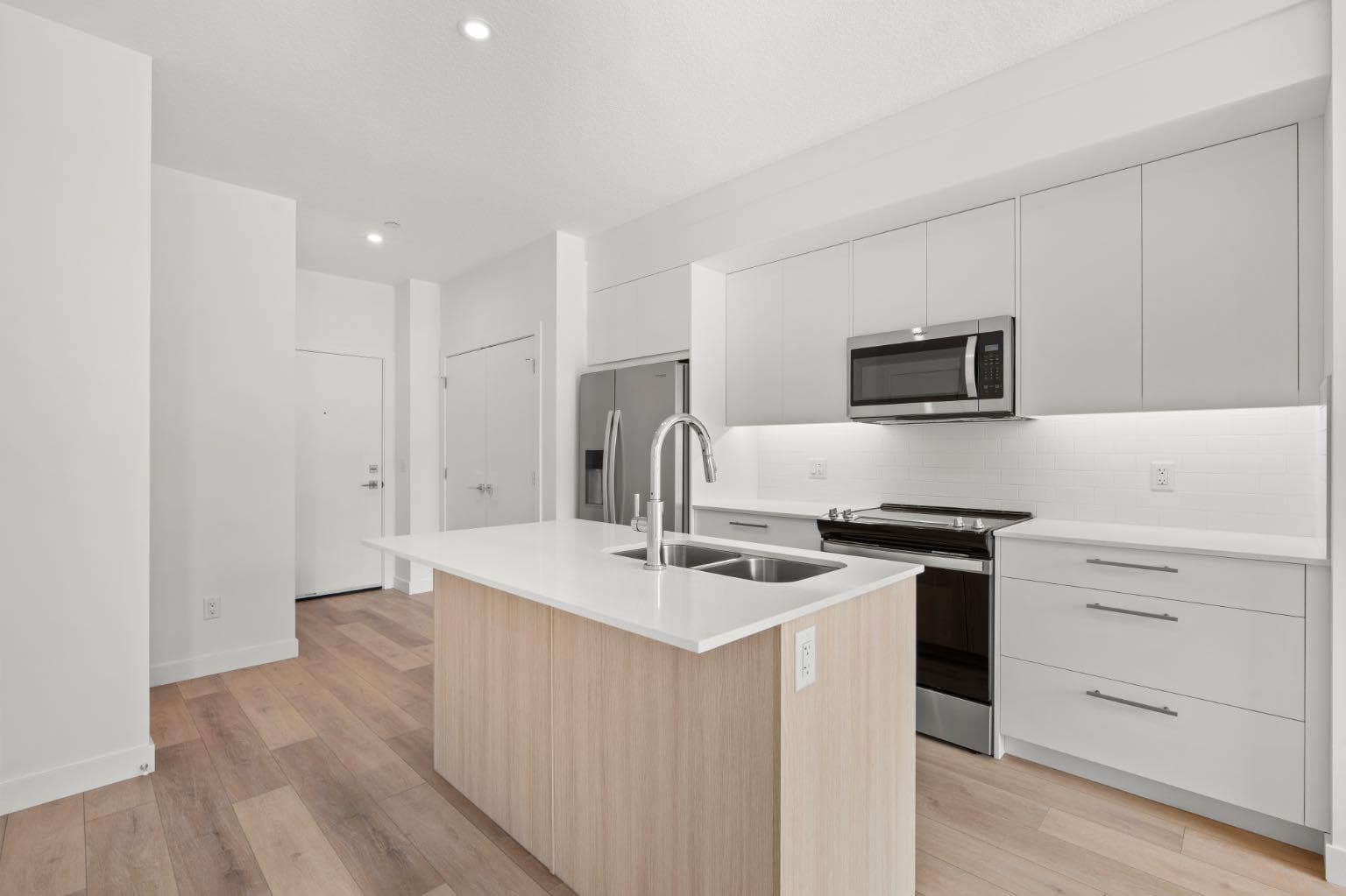 4214, 150 Carrington Gate NW