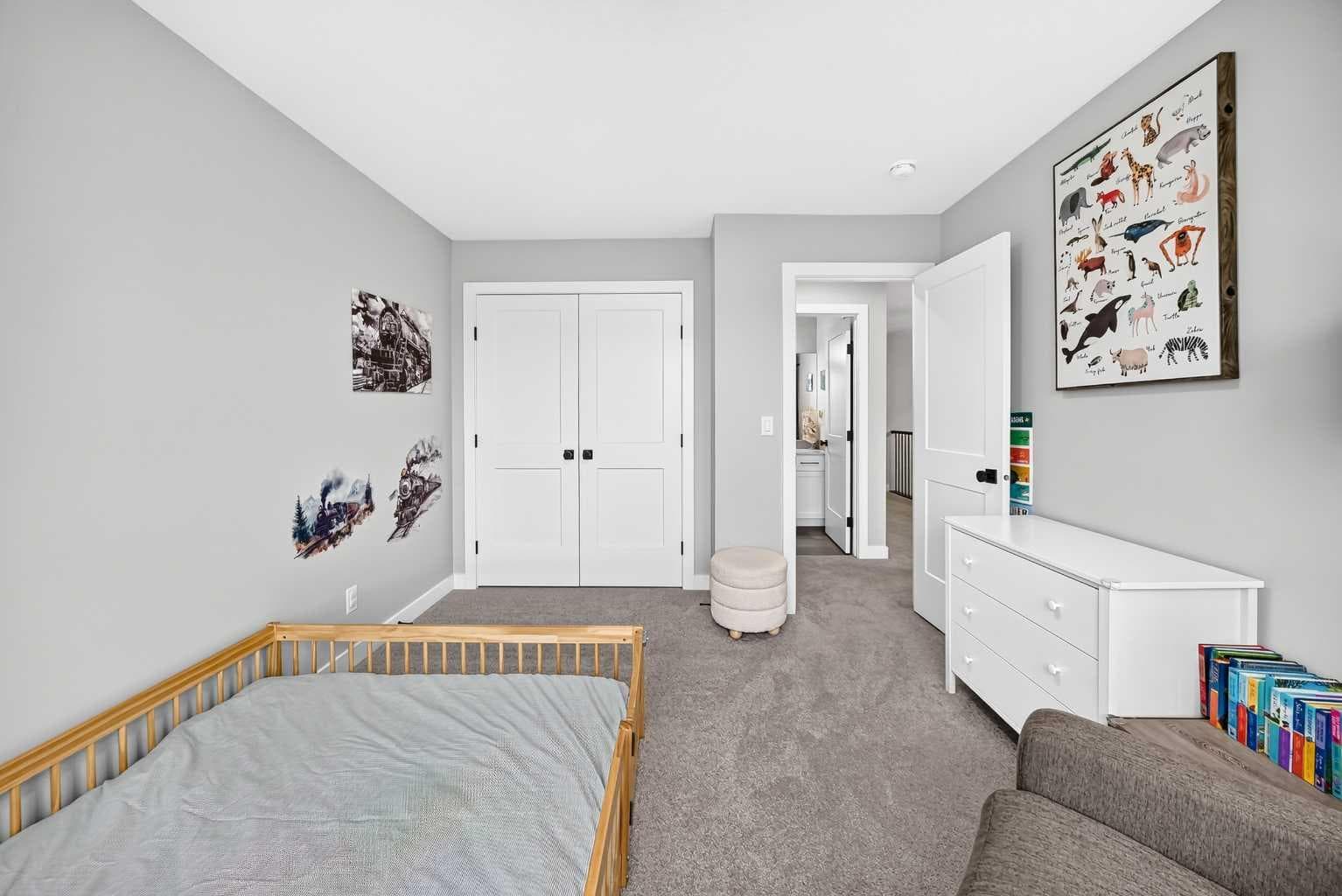 203 Greenwich Drive NW