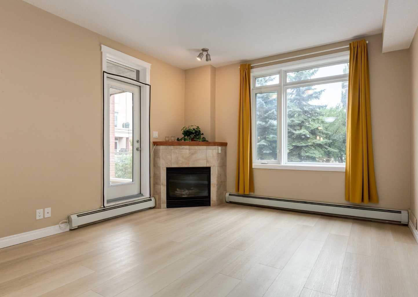 3214, 24 Hemlock Crescent SW