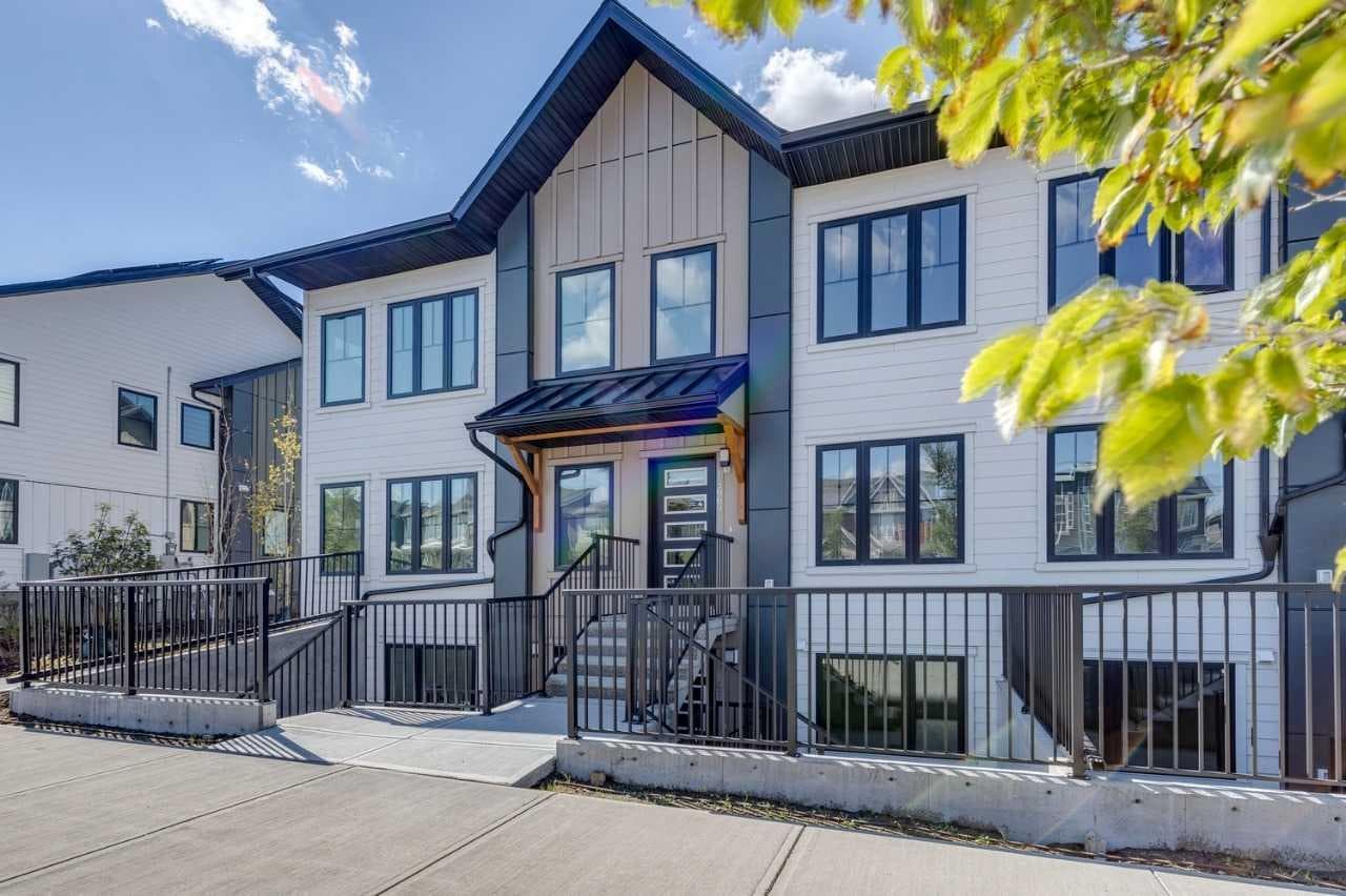 14671 1st Street NE