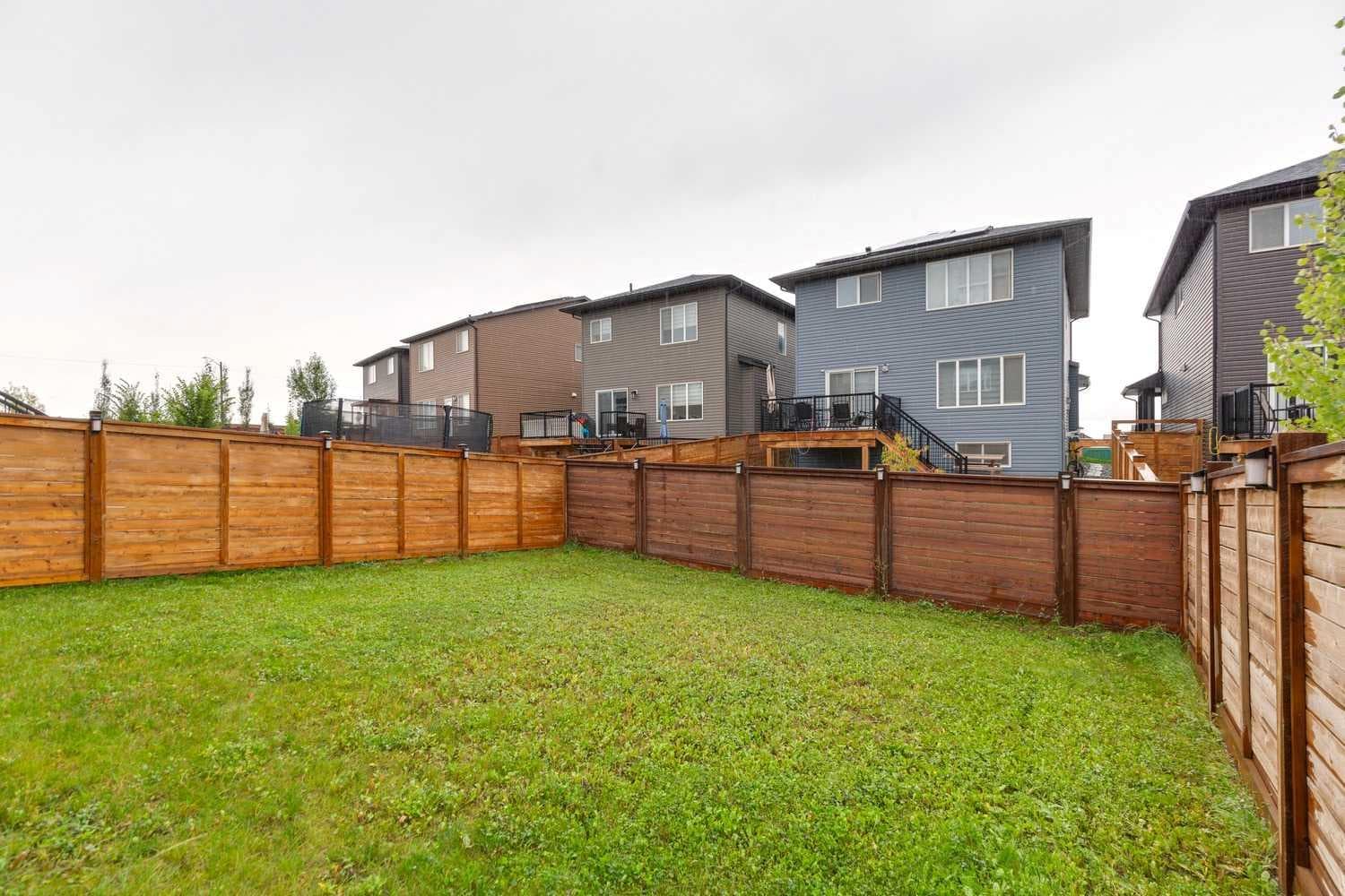 1020 Chinook Gate Heath SW