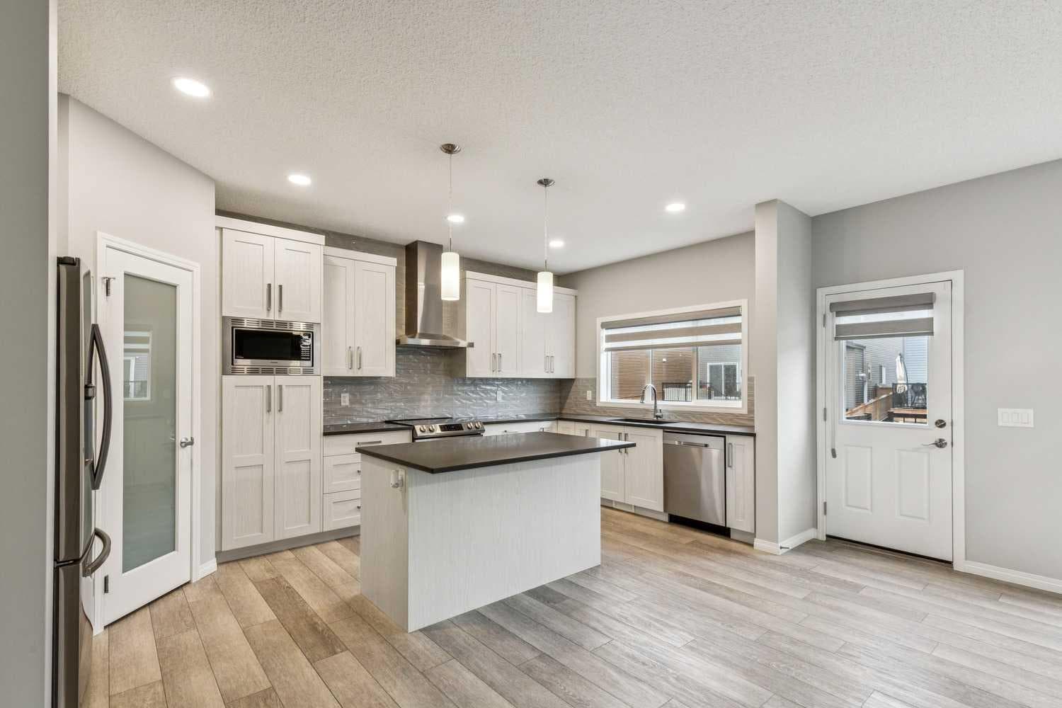 1020 Chinook Gate Heath SW