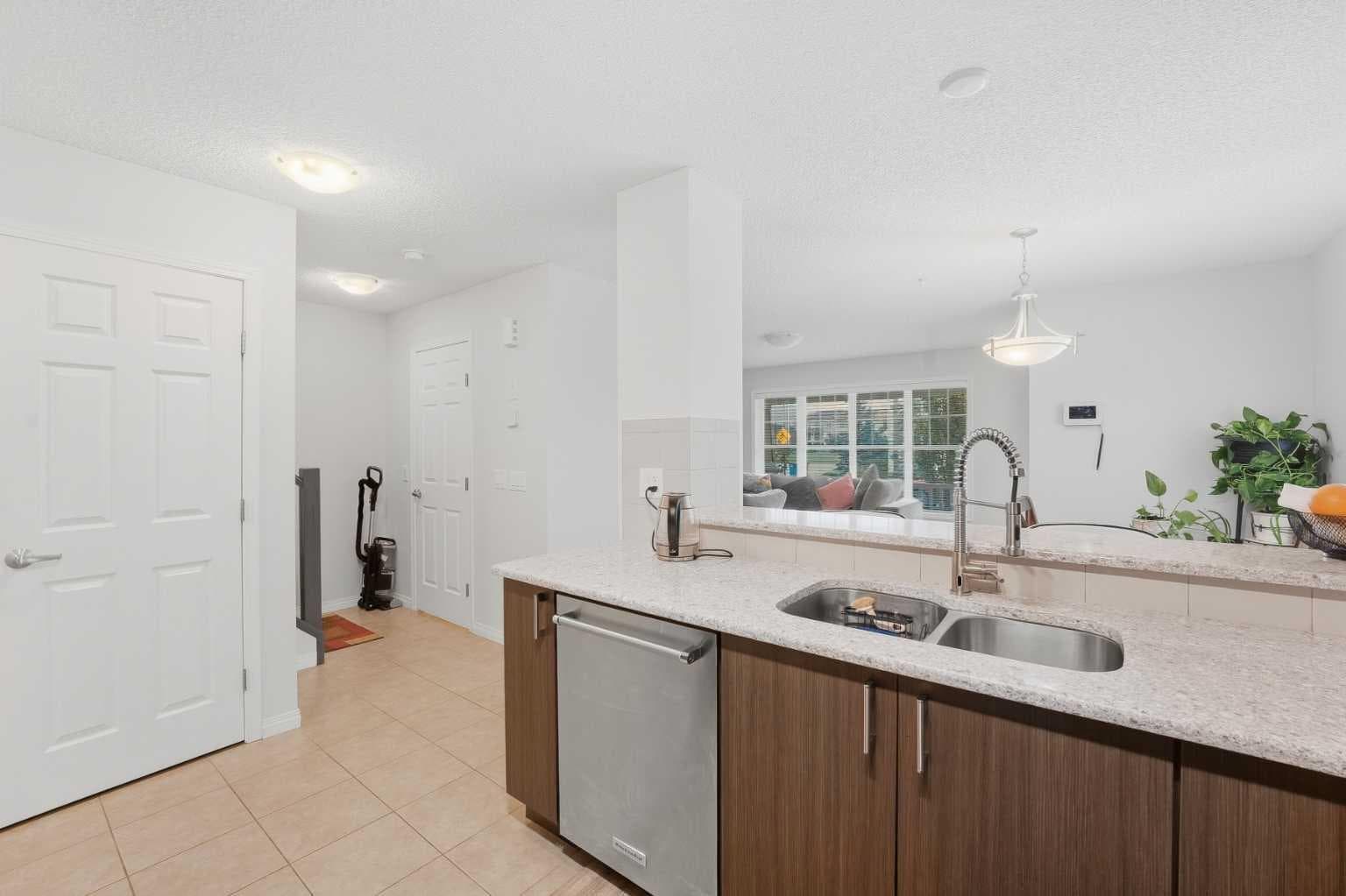243 Windford Crescent SW