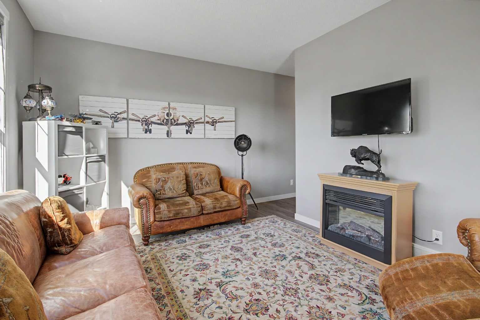 302, 428 Nolan Hill Drive NW