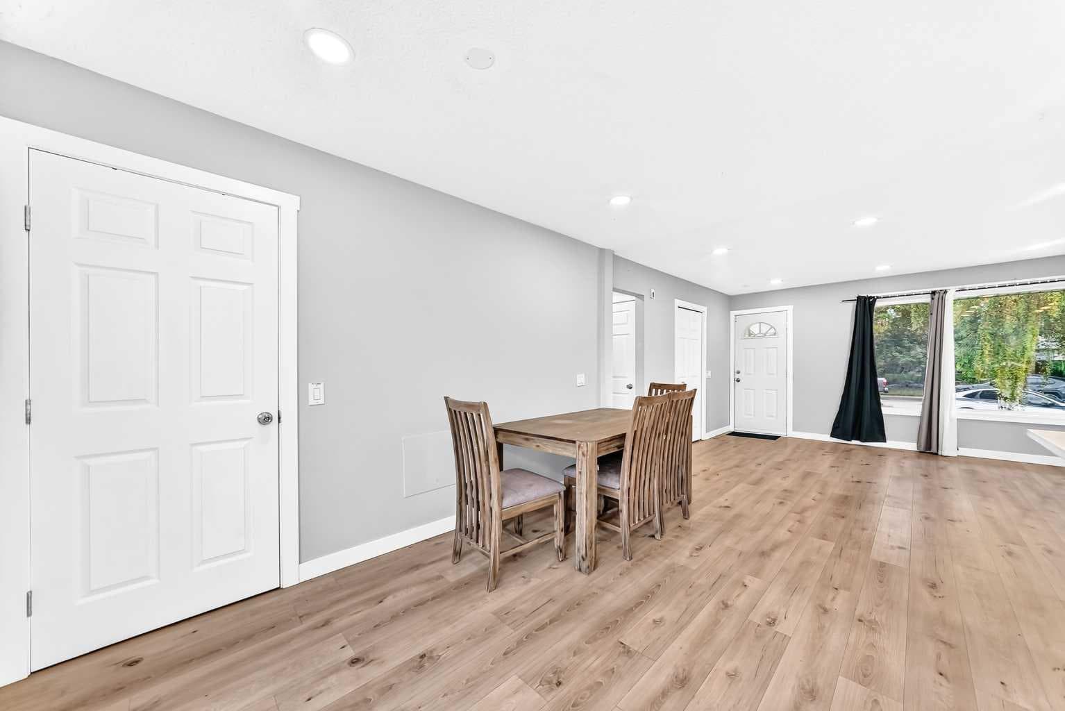 4123 Maryvale Drive NE