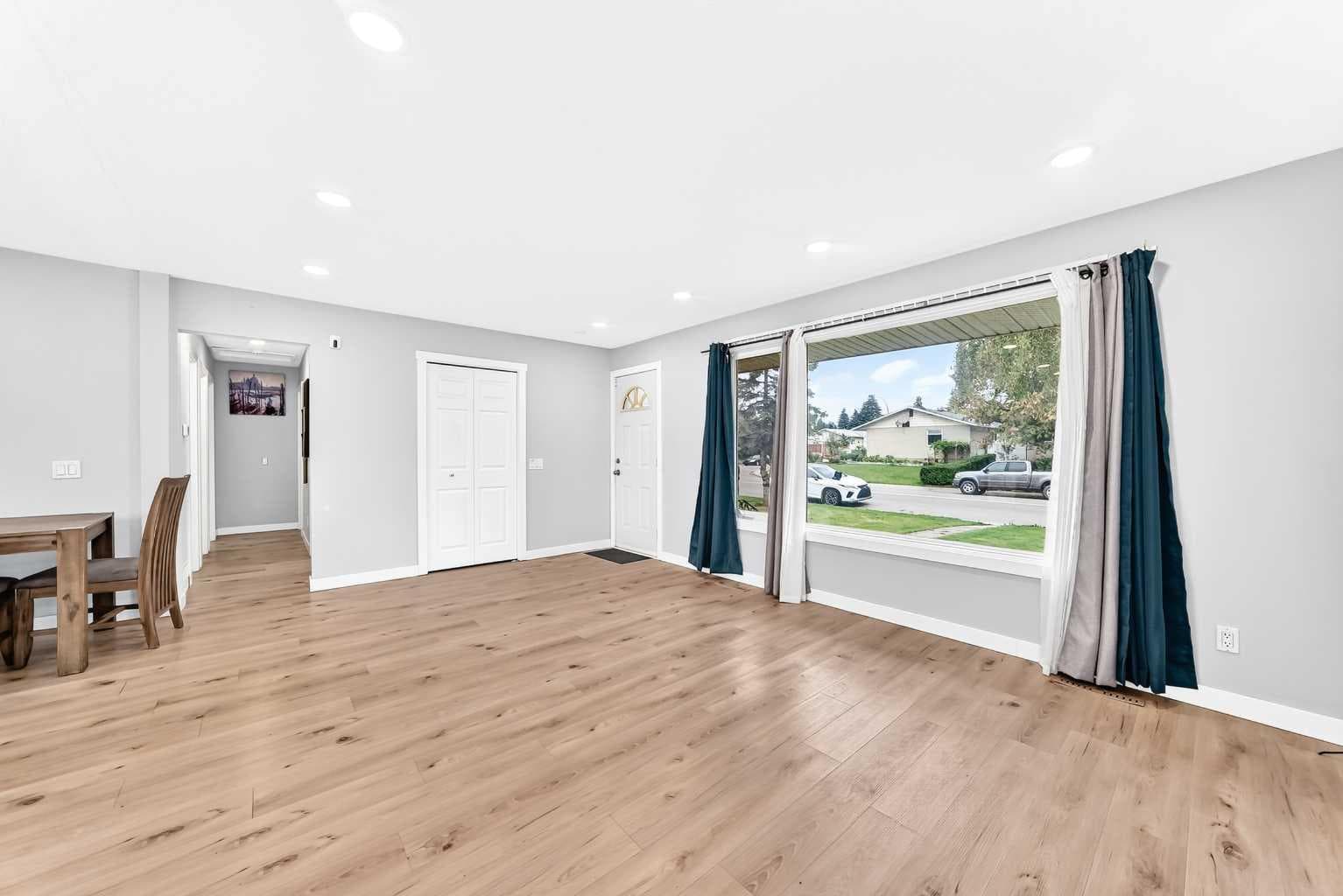 4123 Maryvale Drive NE