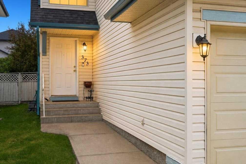373 Bridlewood Avenue SW