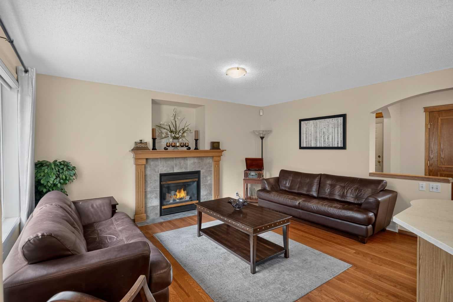 373 Bridlewood Avenue SW
