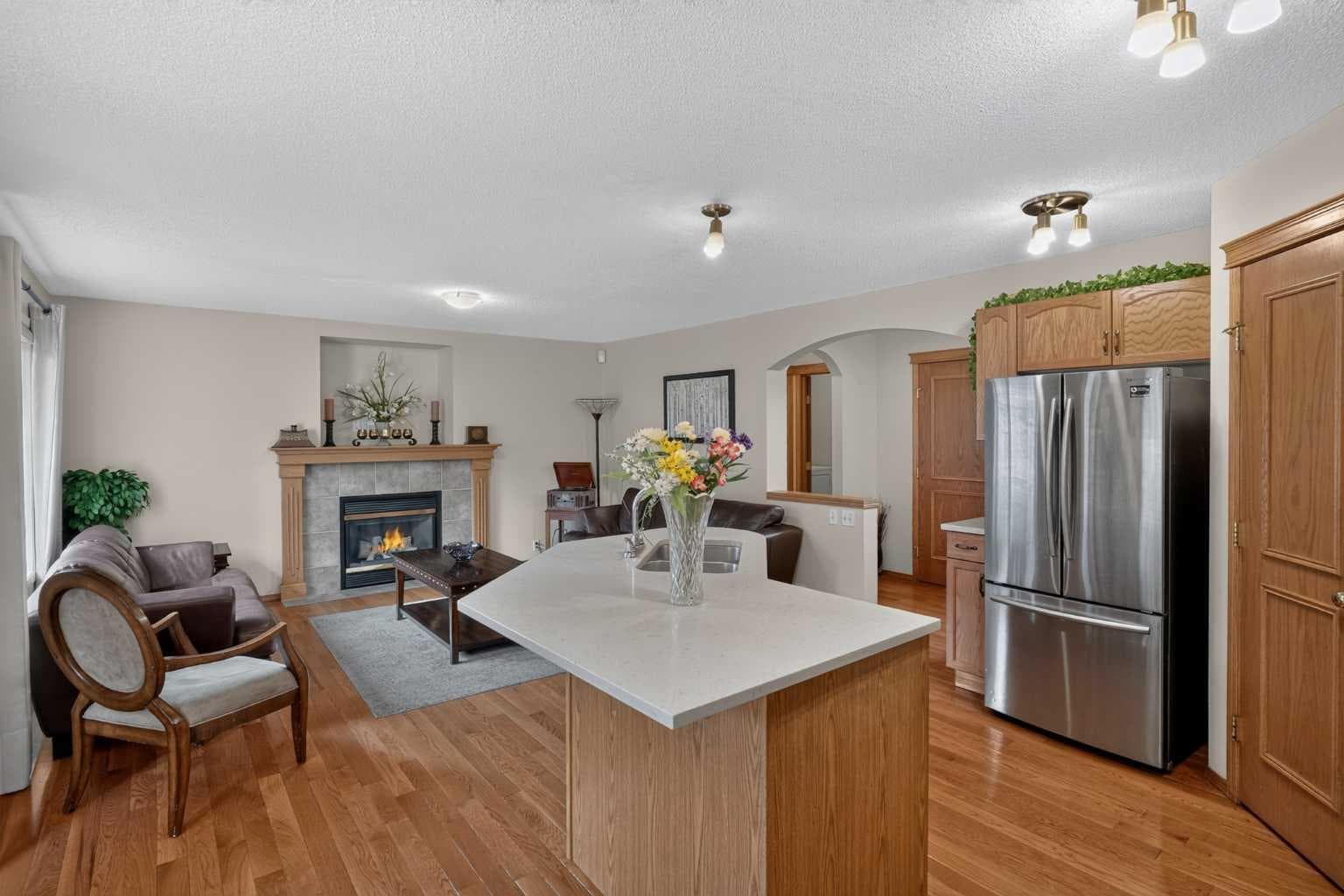 373 Bridlewood Avenue SW