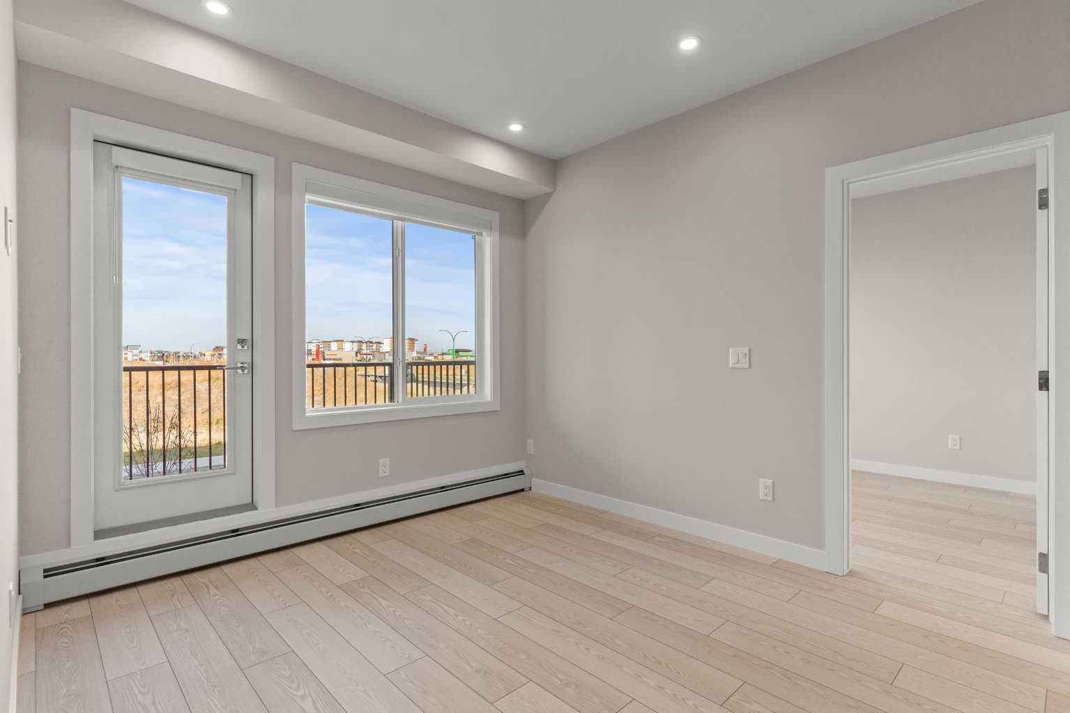 2212, 395 Skyview Parkway NE