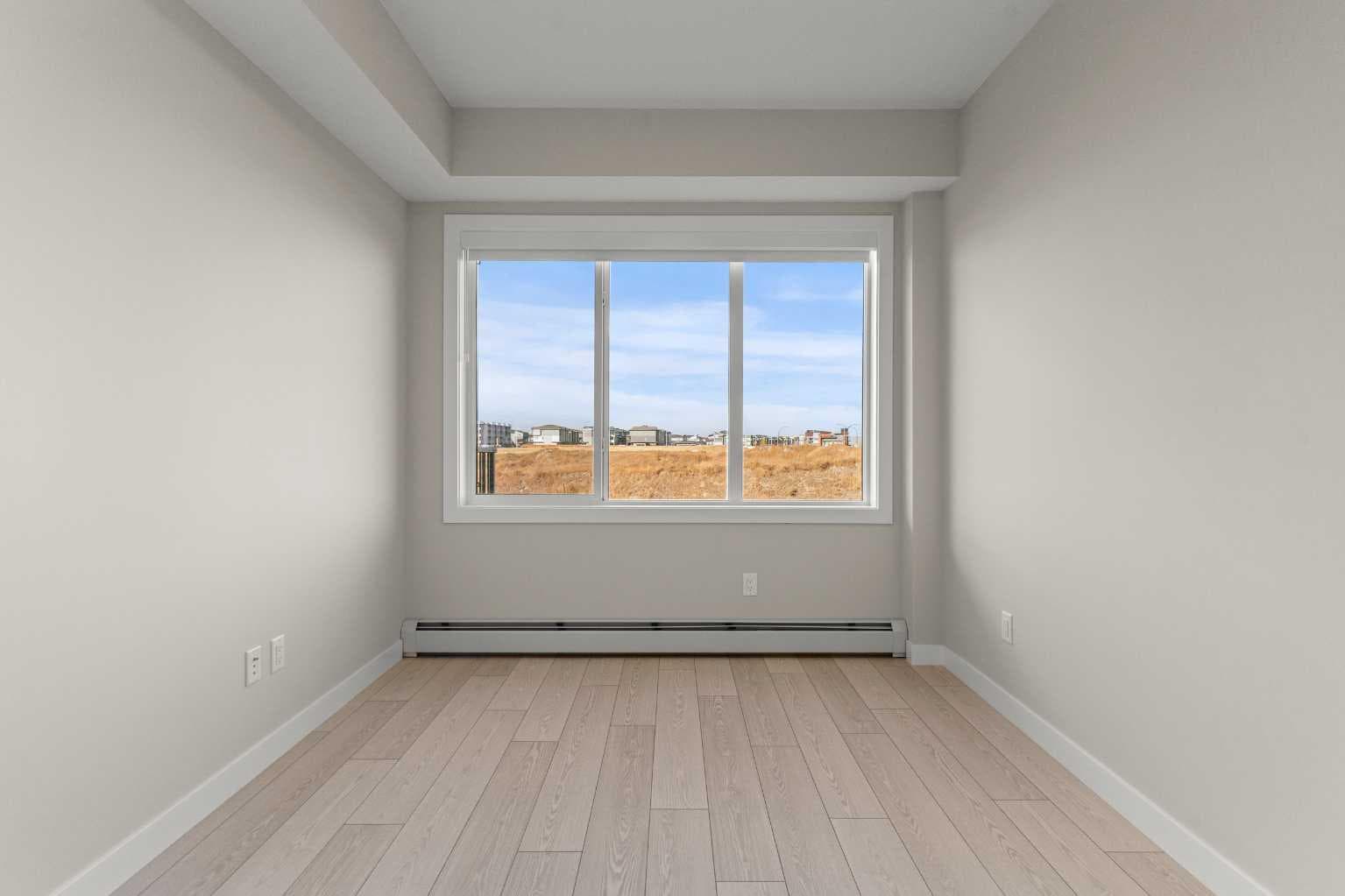 2212, 395 Skyview Parkway NE