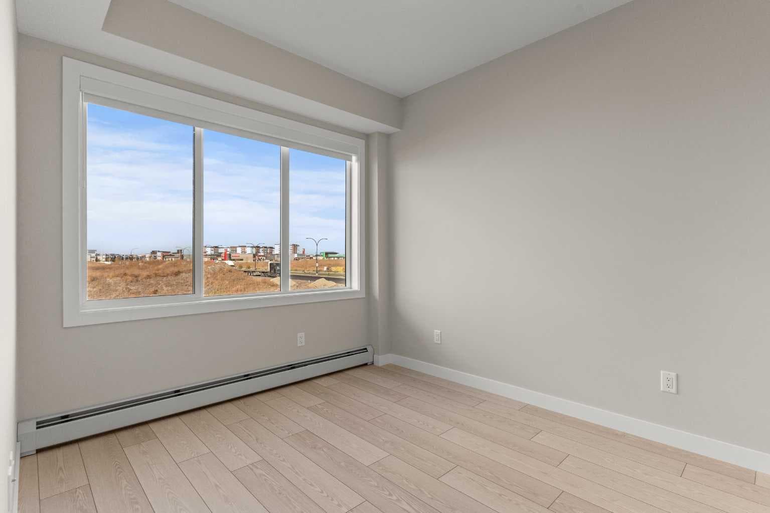 2212, 395 Skyview Parkway NE