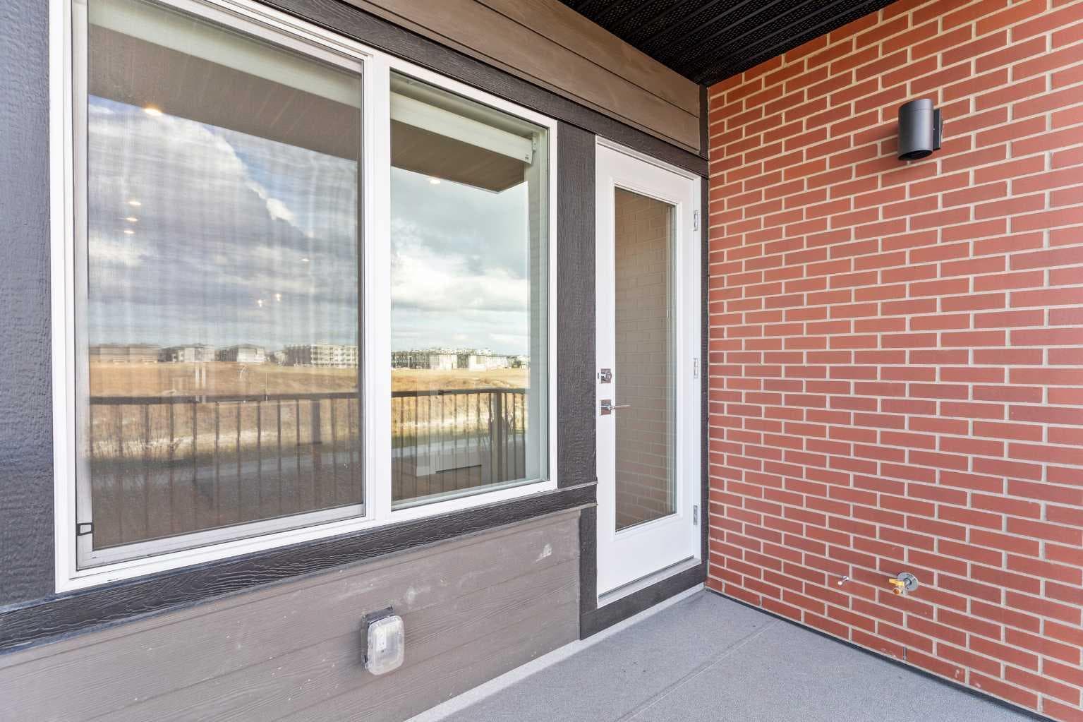 2212, 395 Skyview Parkway NE