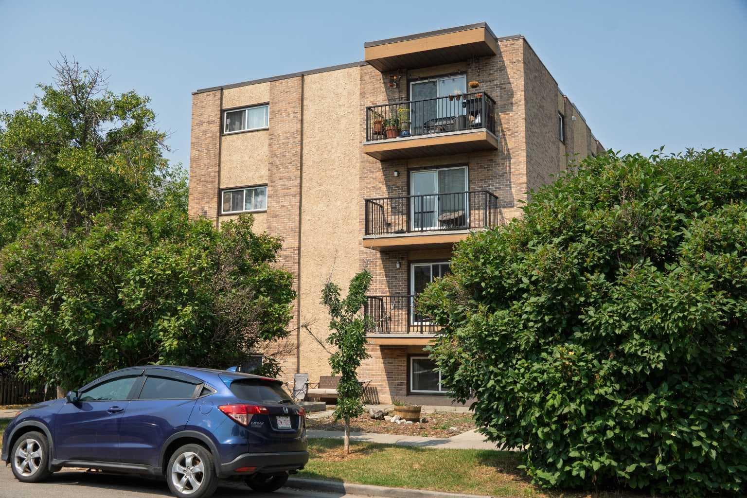 2-6;8-9, 928 3 Avenue NW