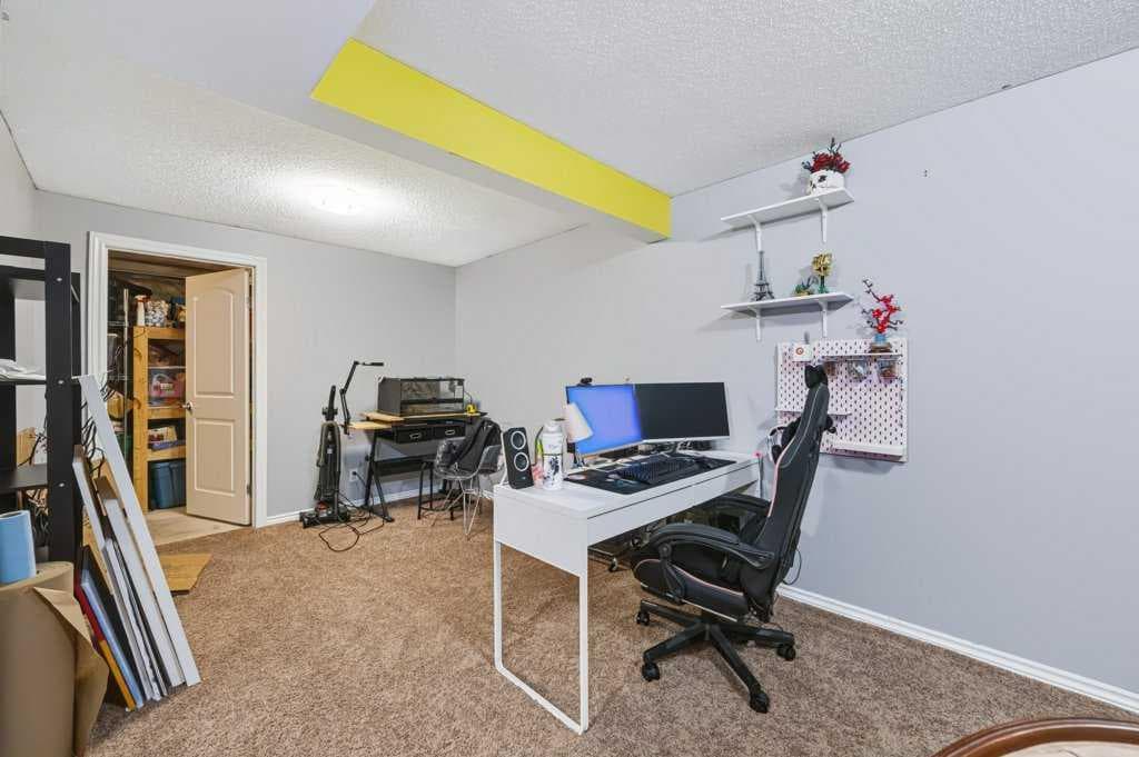 81 Chapman Close SE