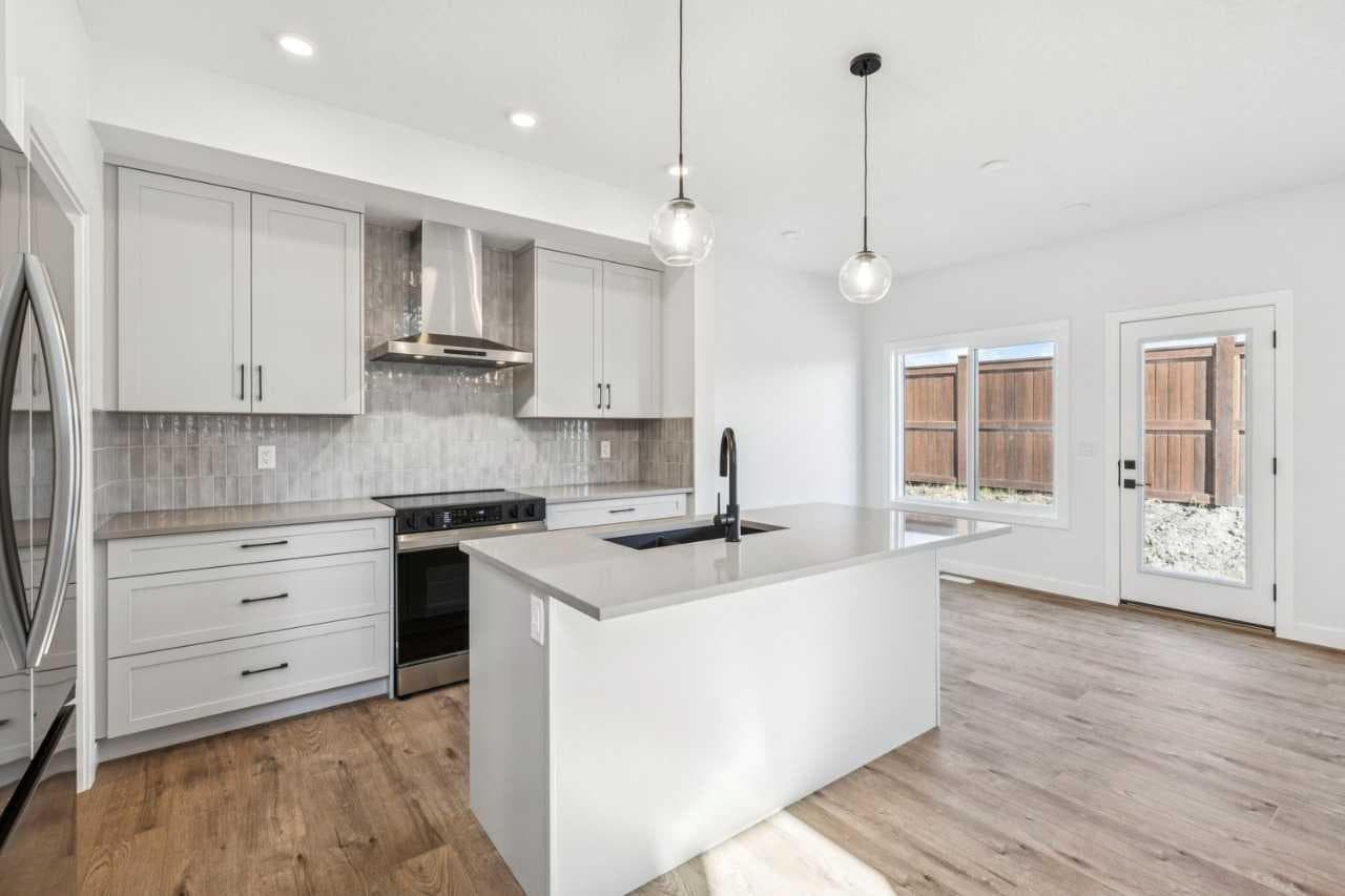 114 Cornerbrook Crescent NE