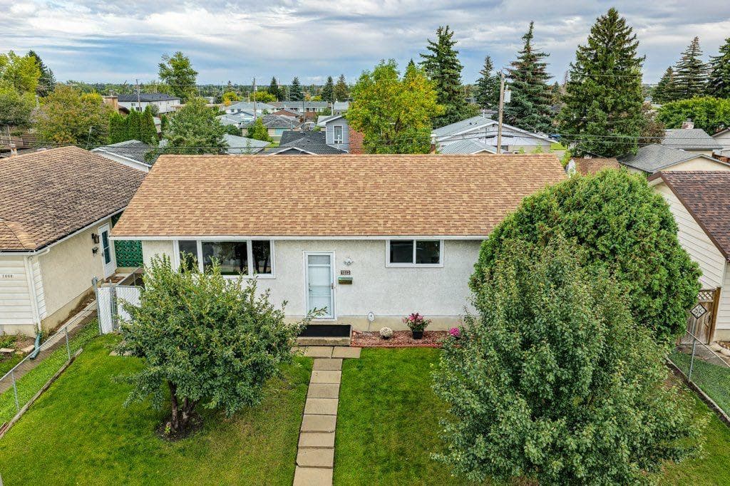 1012 Raynard Crescent SE