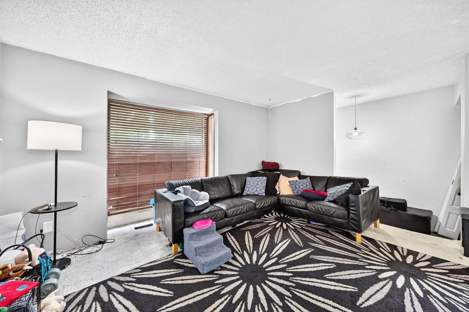 33 Aberdare Way NE