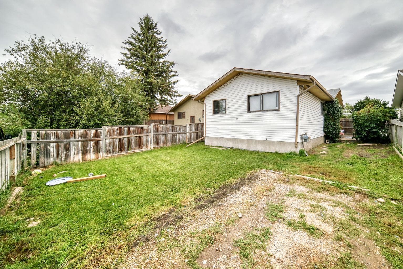 33 Aberdare Way NE