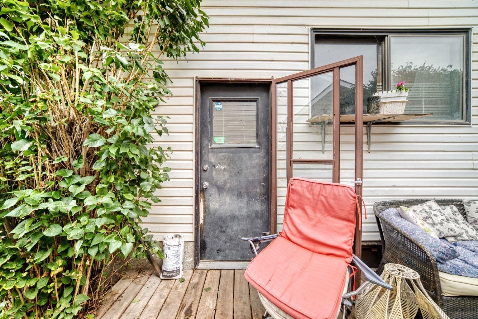 33 Aberdare Way NE