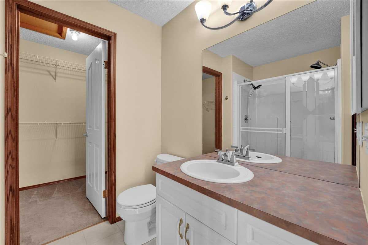 6 Hidden Valley Gardens NW