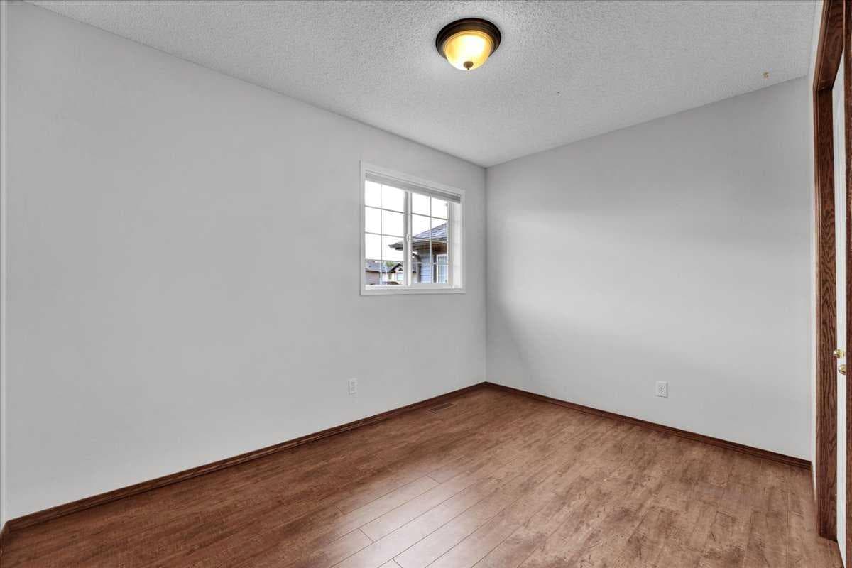 6 Hidden Valley Gardens NW