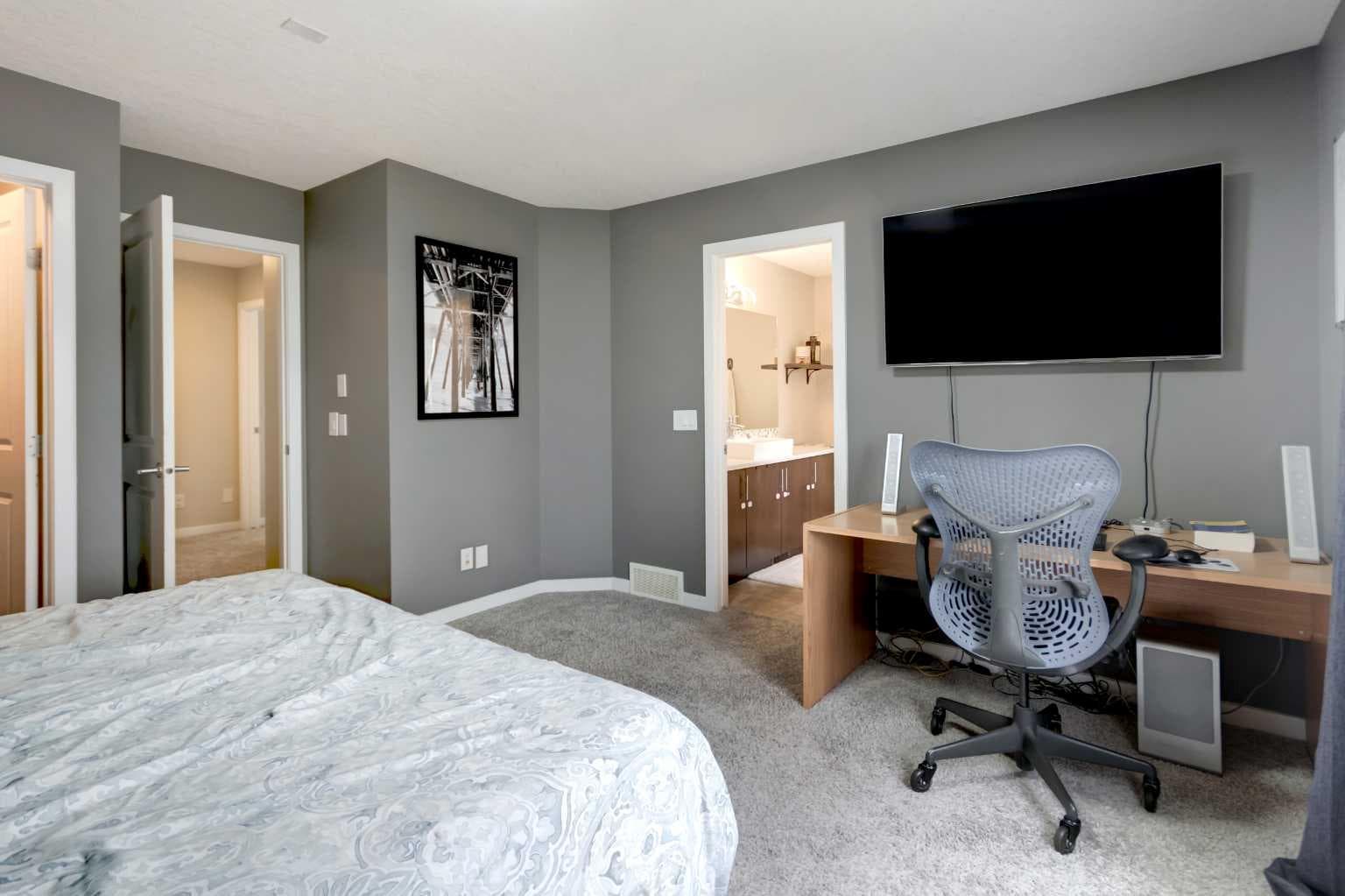 26 Walden Court SE