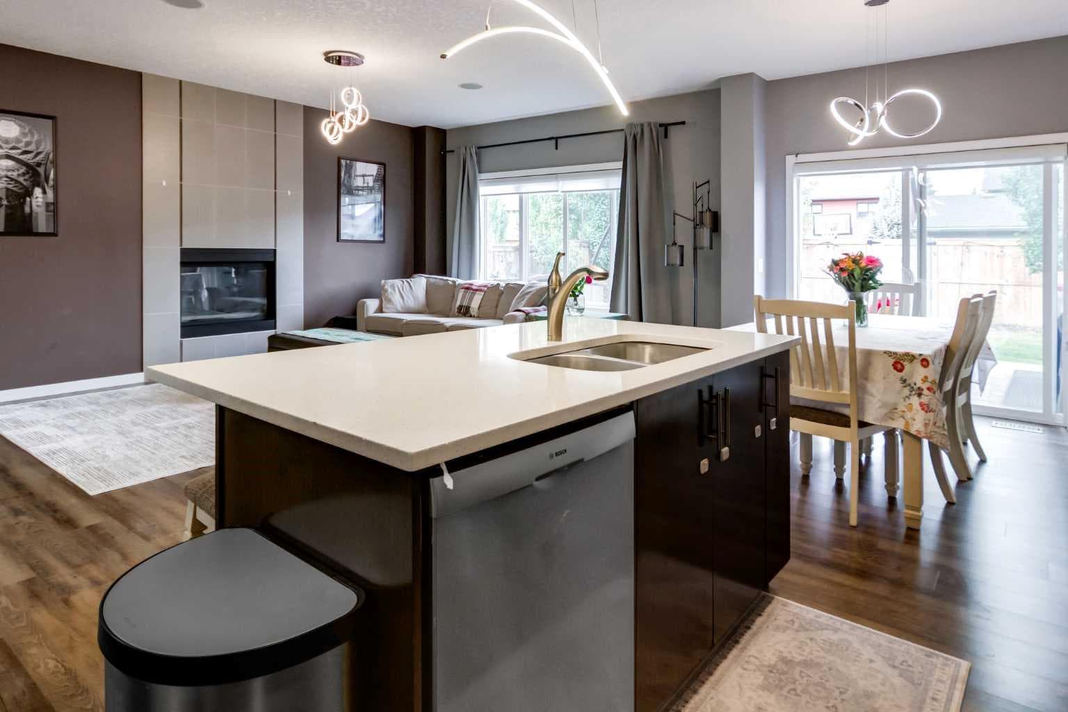 26 Walden Court SE
