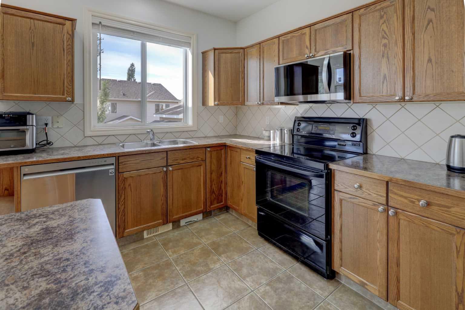27 Rockyspring Gate NW