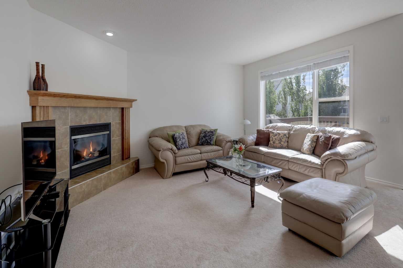 27 Rockyspring Gate NW