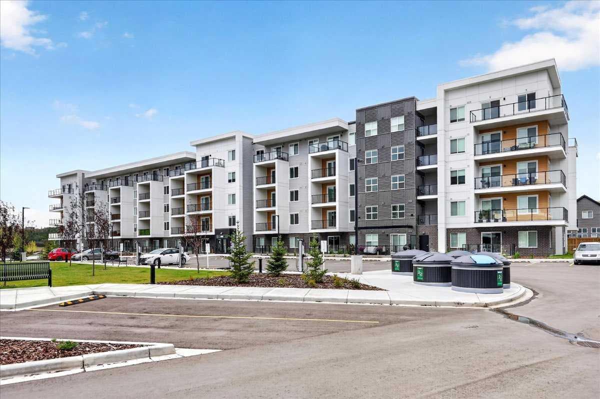 2412, 265 Wolf Willow Boulevard SE