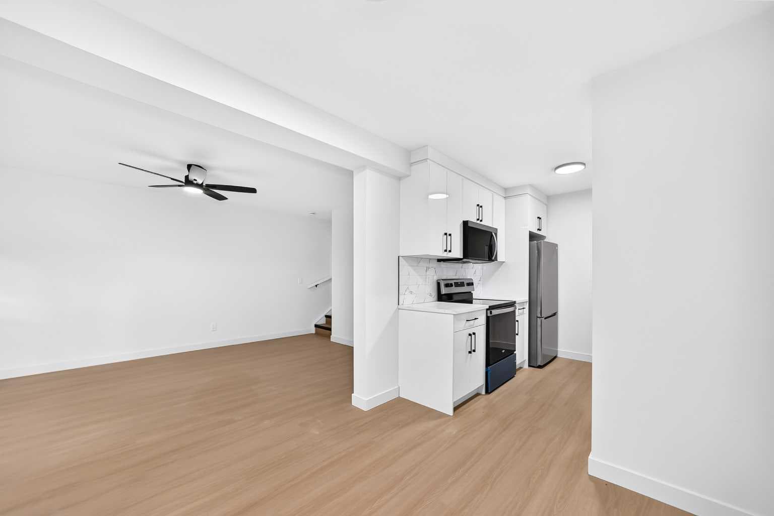 1204, 544 Blackthorn Road NE
