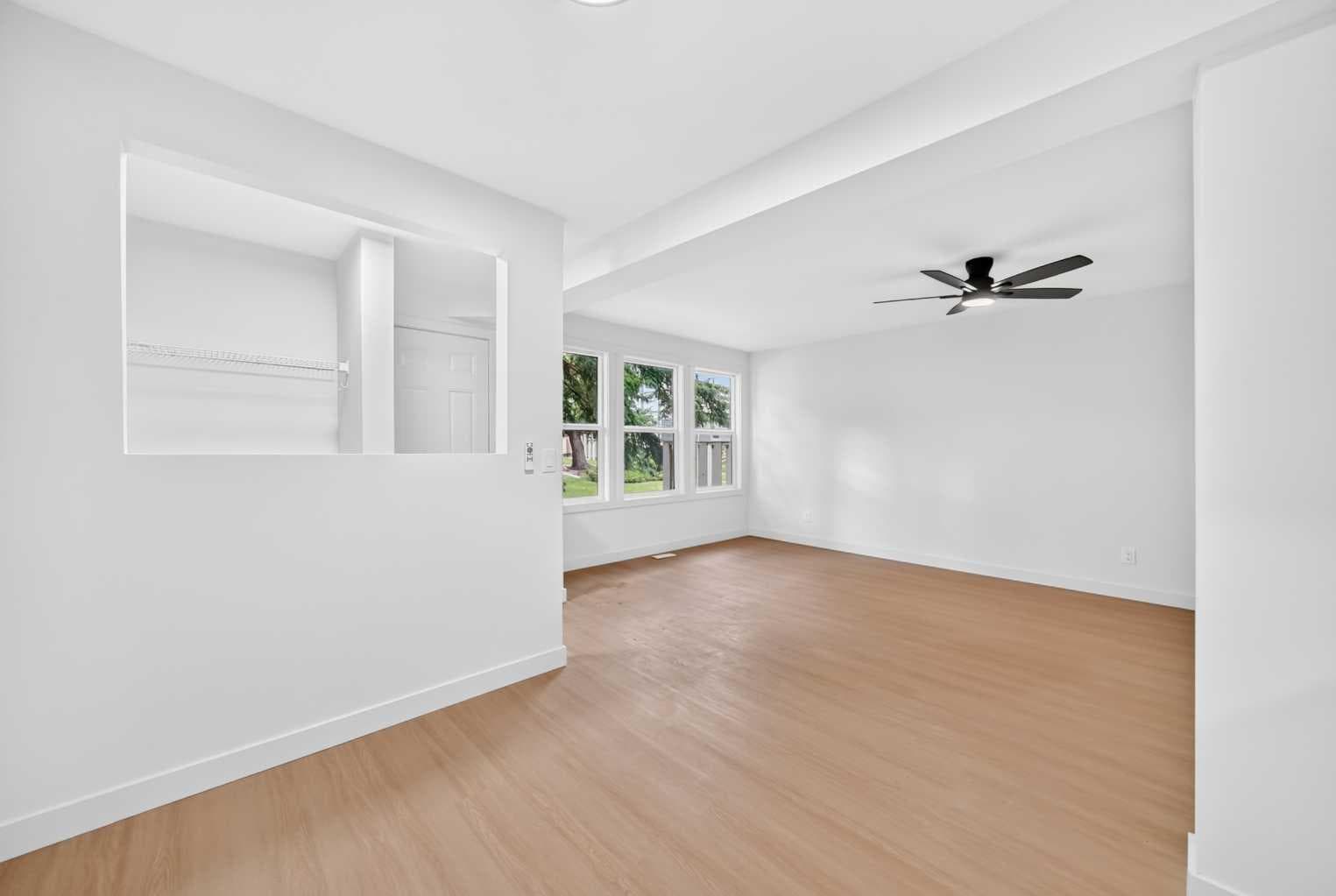1204, 544 Blackthorn Road NE