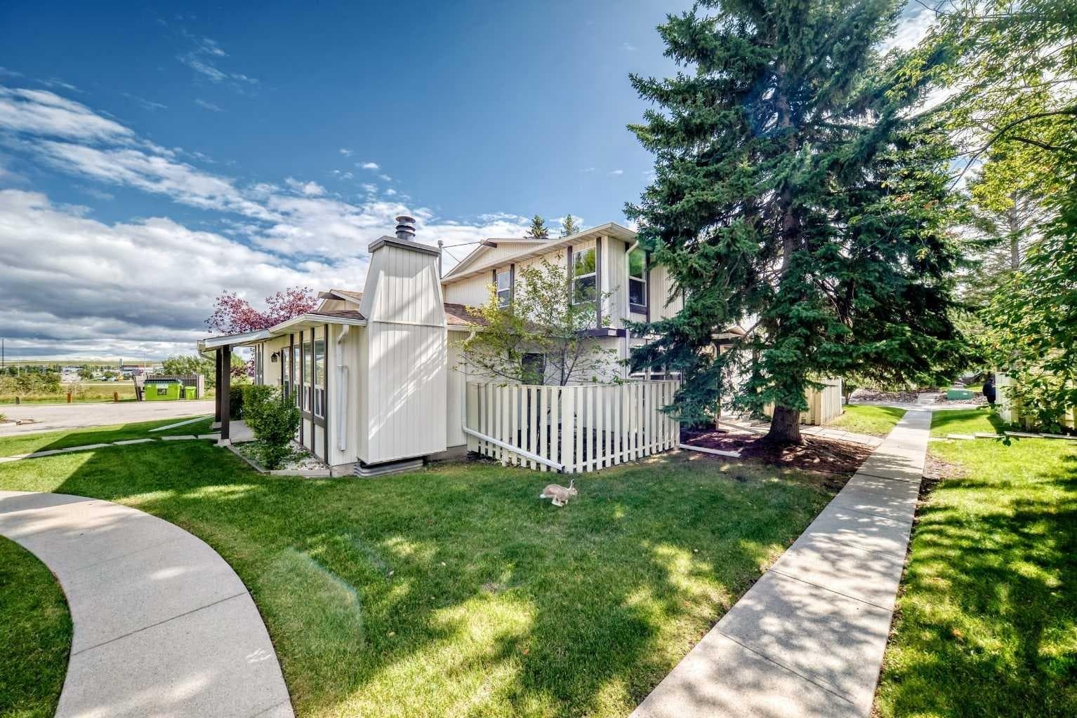 1204, 544 Blackthorn Road NE