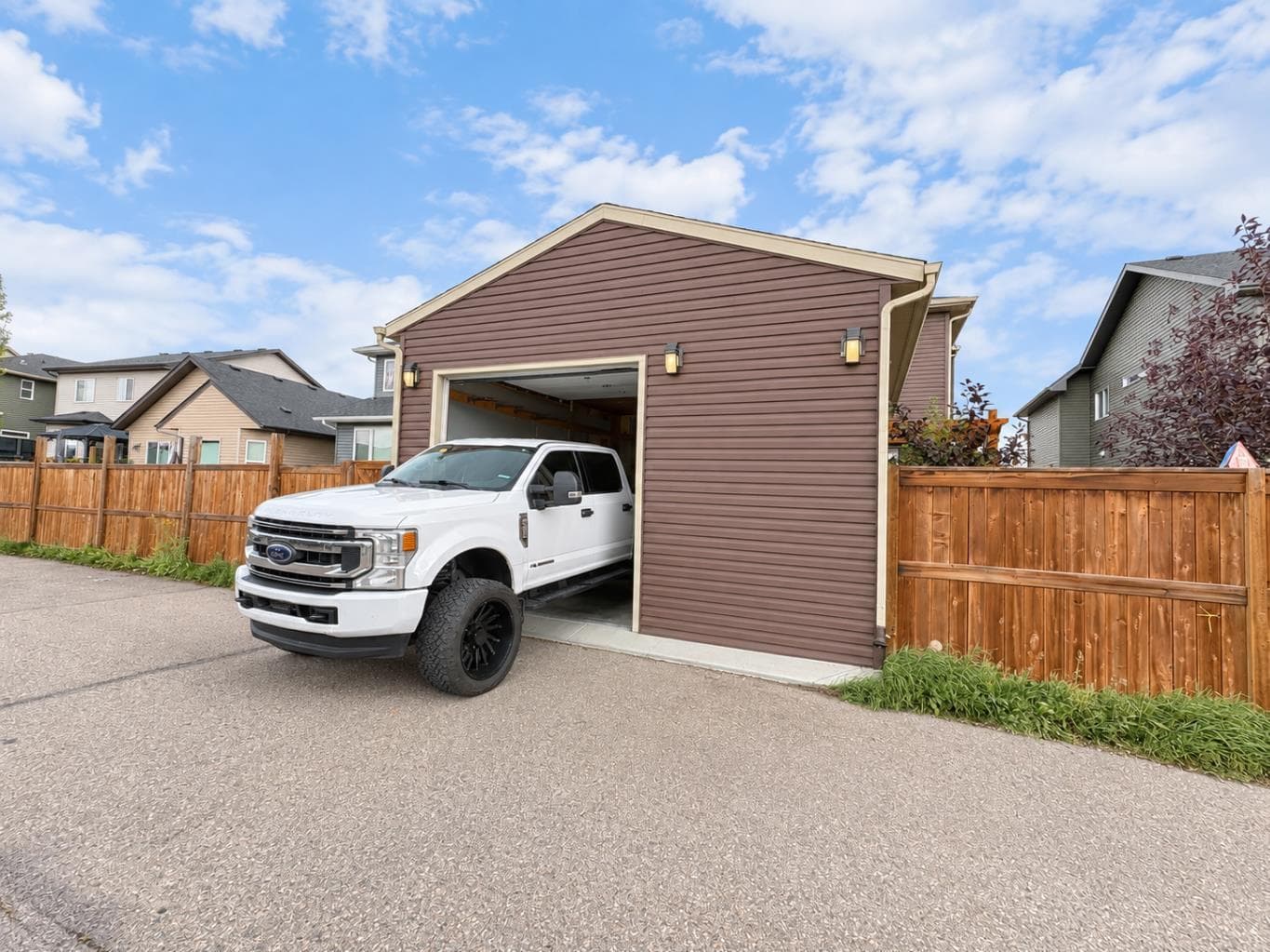 2584 Ravenslea Gardens SE