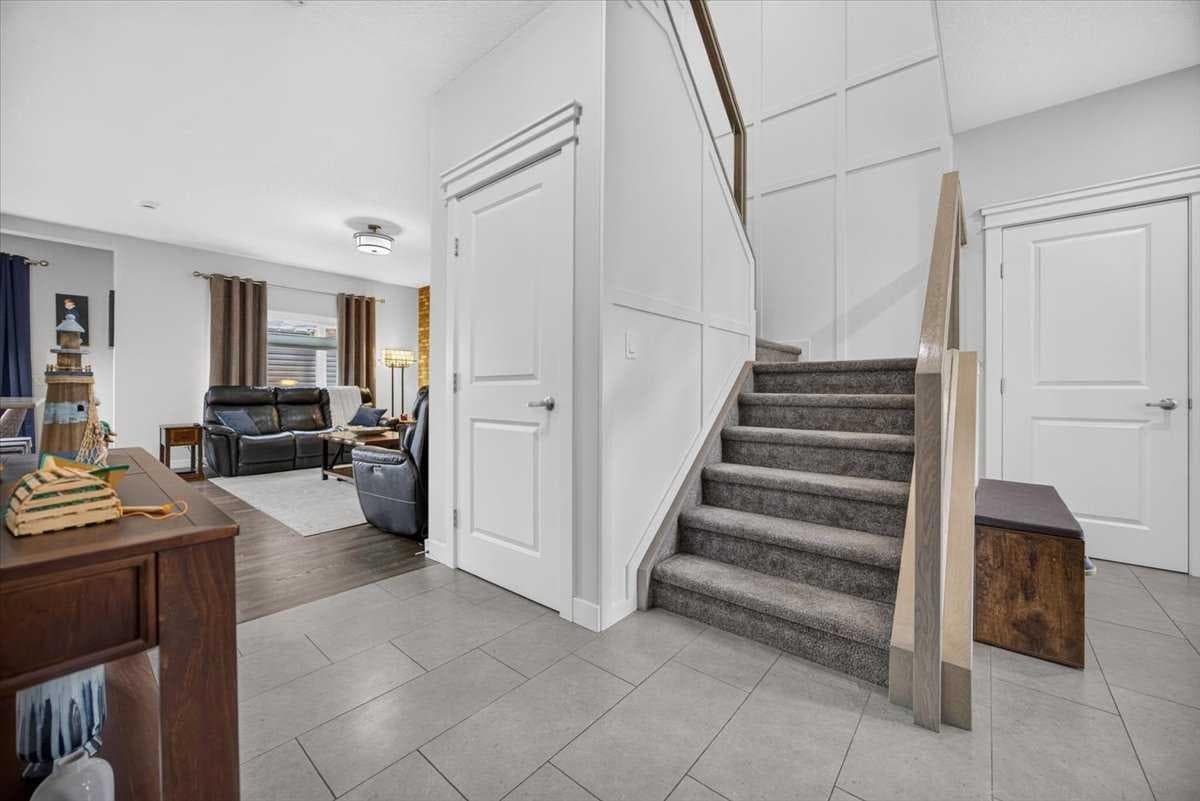 2584 Ravenslea Gardens SE