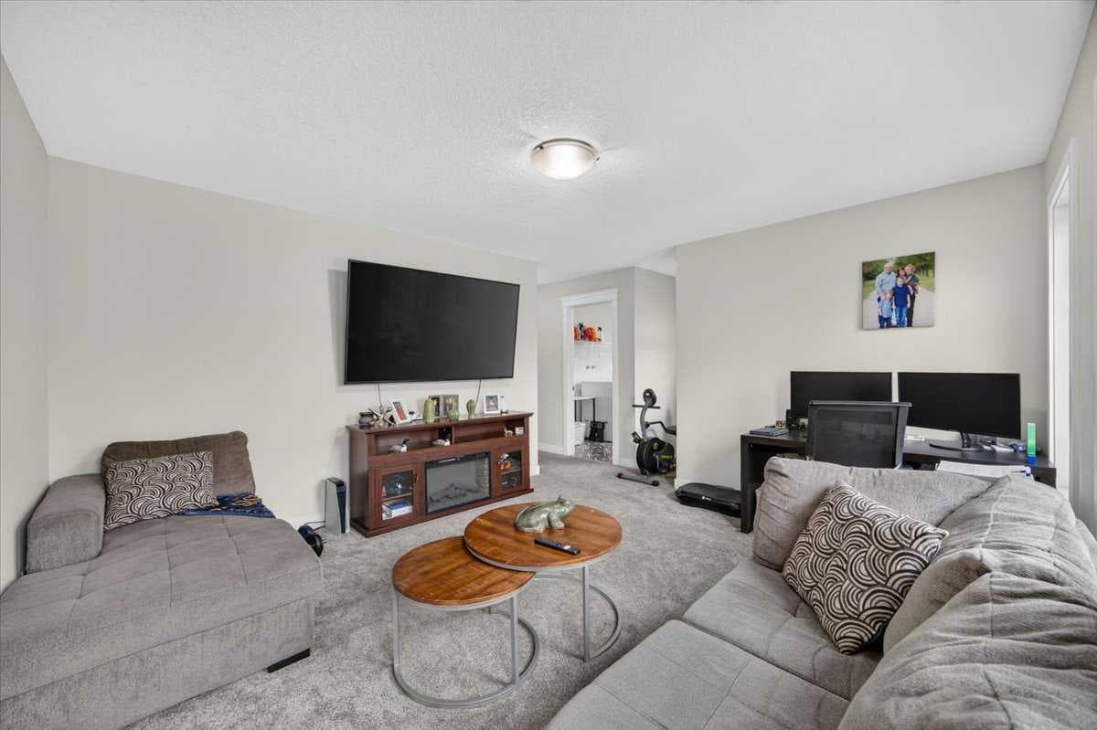 2584 Ravenslea Gardens SE