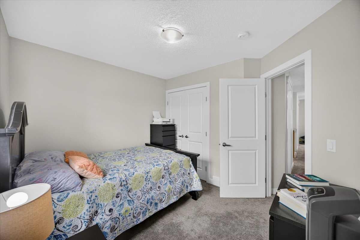 2584 Ravenslea Gardens SE