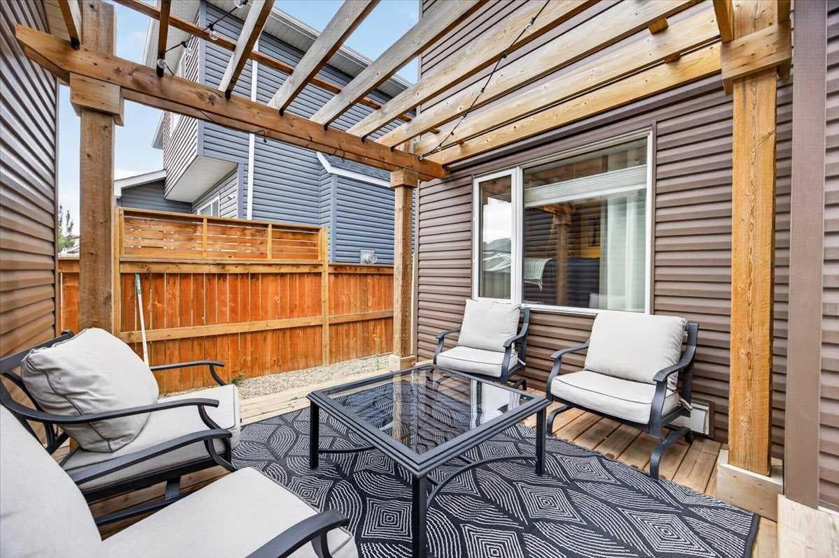 2584 Ravenslea Gardens SE