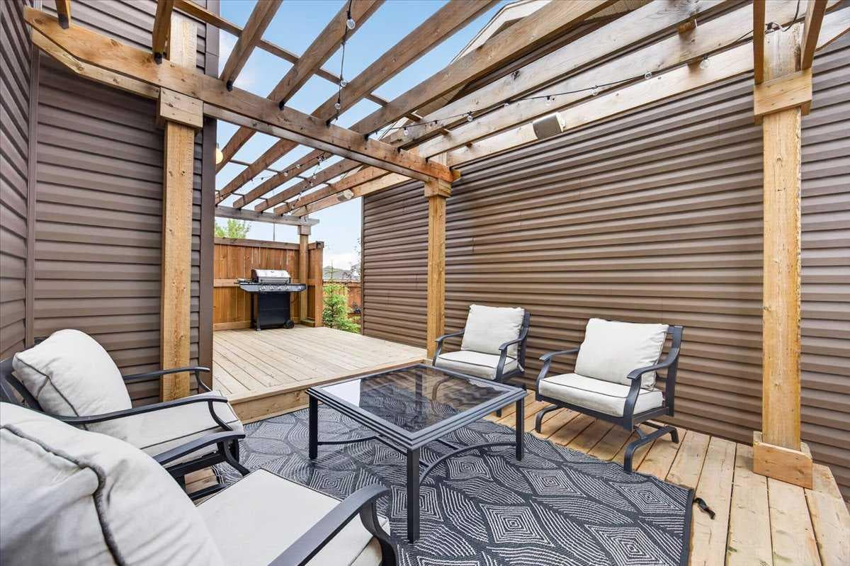 2584 Ravenslea Gardens SE