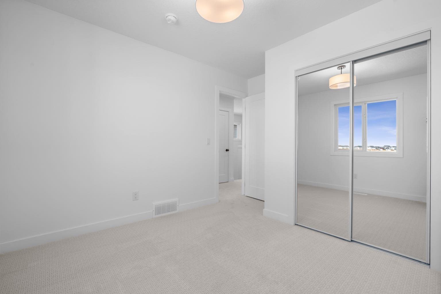82 Rangeview Path SE