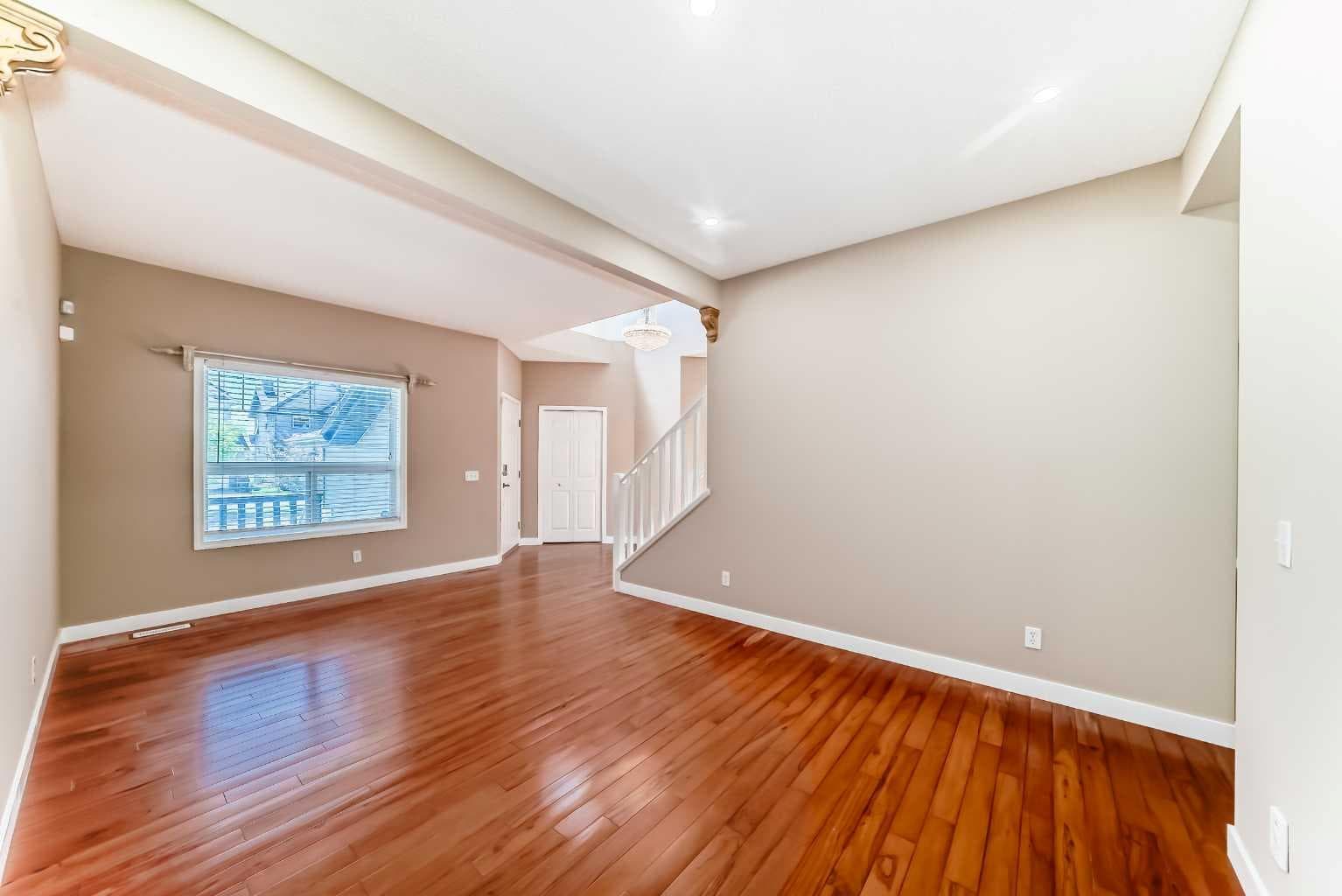 10 Hidden Creek Heights NW