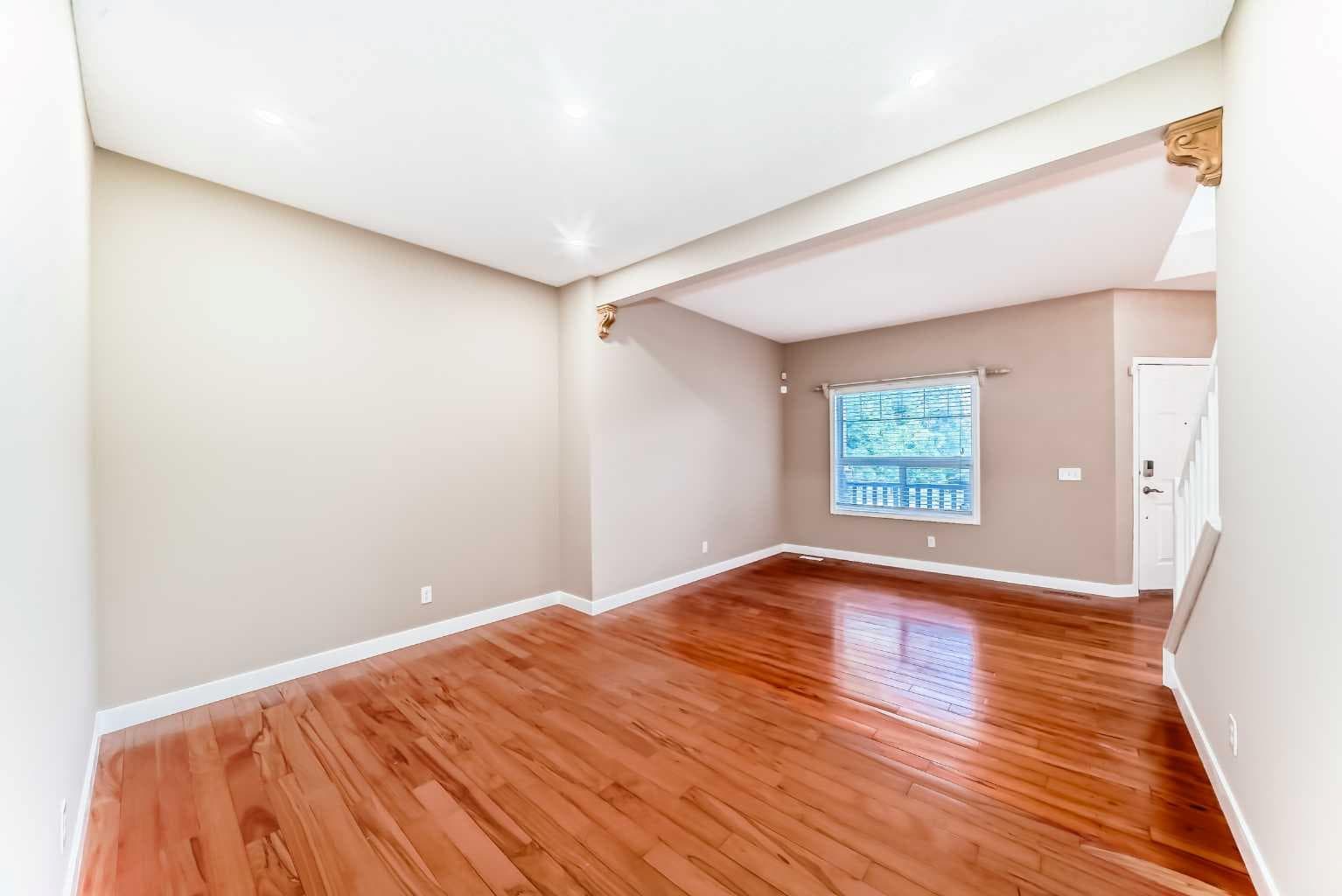10 Hidden Creek Heights NW
